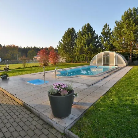 Spacious With Swimming Pool Nemojov