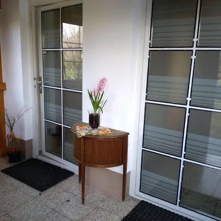 Spacious With Swimming Pool וילה