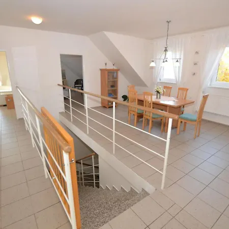 Spacious With Swimming Pool וילה Nemojov